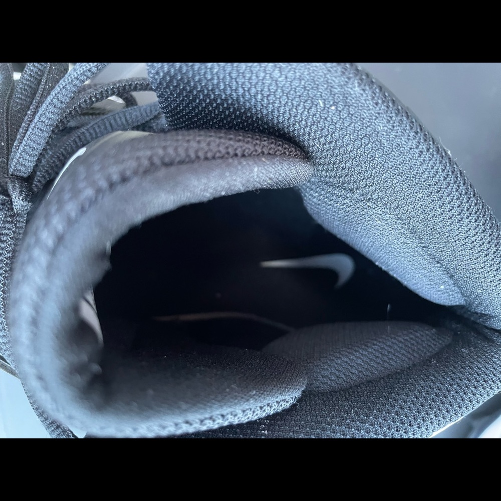 nike zoom force savage